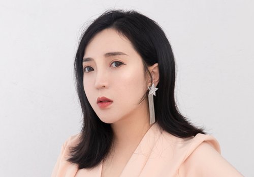21ŮԼβ̷ Բ쵰Ůʺϵĳ