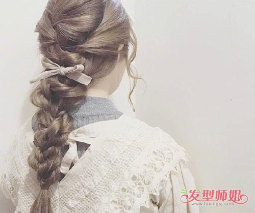 +ϵ෢ɭϵ Ůر෢